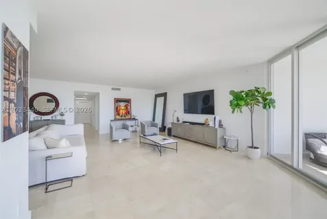 21050 Point Place Aventura FL 33180