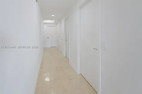 21050 Point Place Aventura FL 33180