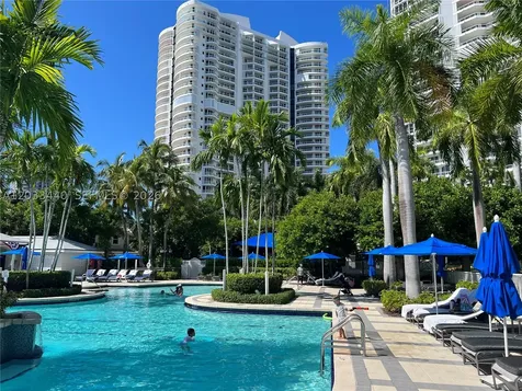 21050 Point Place Aventura FL 33180