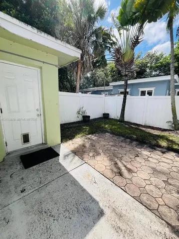 2500 NW 9th Lane Wilton Manors FL 33311