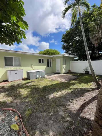 2500 NW 9th Lane Wilton Manors FL 33311