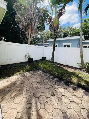 2500 NW 9th Lane Wilton Manors FL 33311