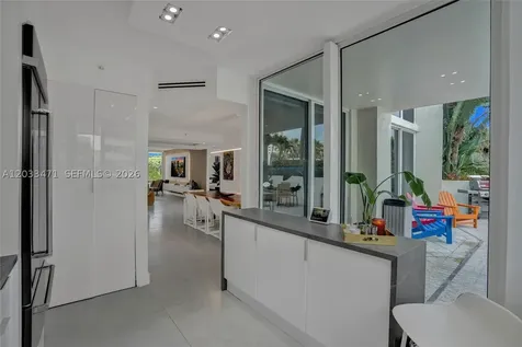 19111 Collins Avenue Sunny Isles Beach FL 33160