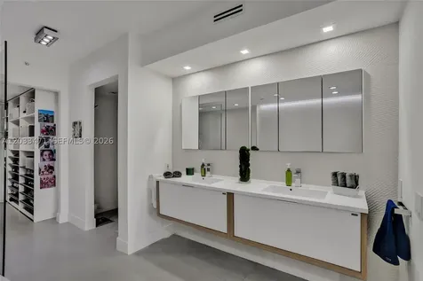 19111 Collins Avenue Sunny Isles Beach FL 33160