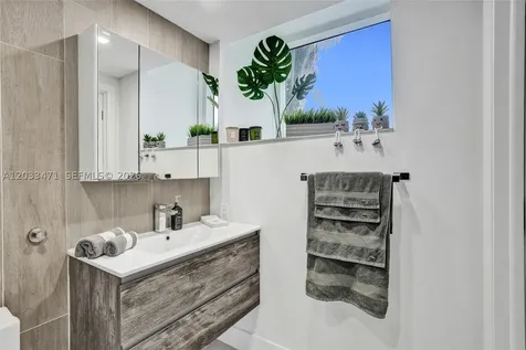 19111 Collins Avenue Sunny Isles Beach FL 33160