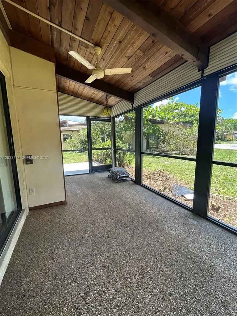 539 Briarwood Circle Hollywood FL 33024
