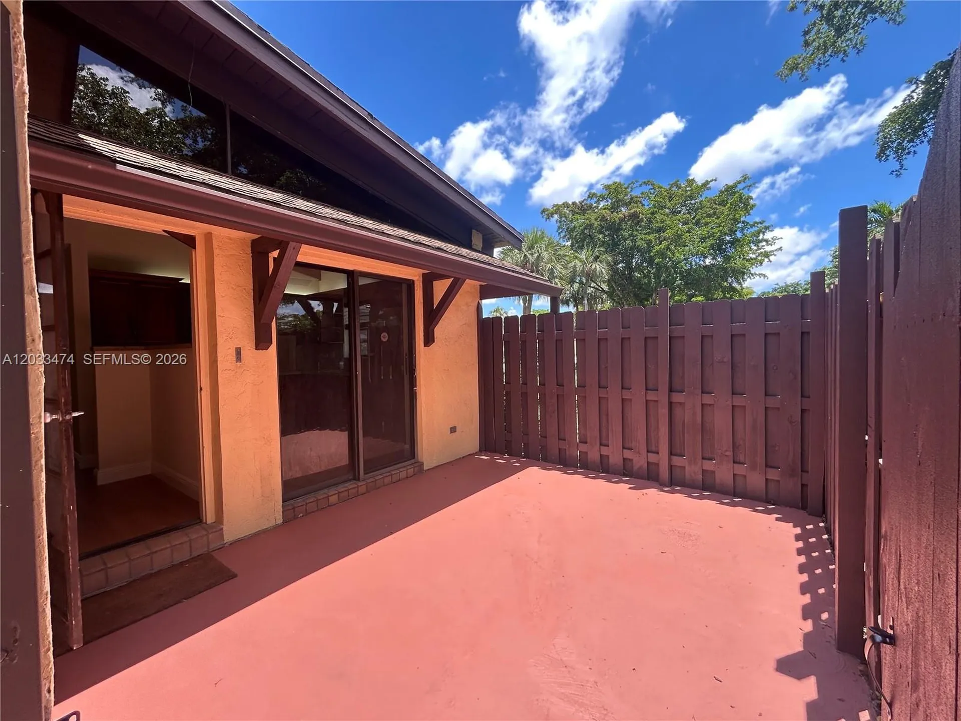 539 Briarwood Circle Hollywood FL 33024