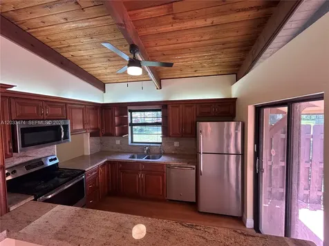 539 Briarwood Circle Hollywood FL 33024