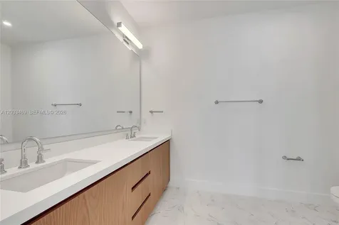 3384 Day Avenue Miami FL 33133