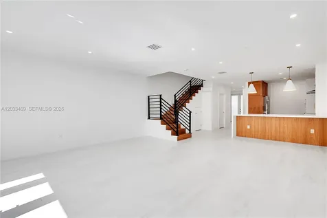 3384 Day Avenue Miami FL 33133
