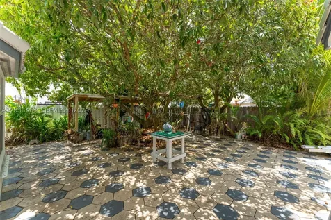 15640 SW 98th Street Miami FL 33196