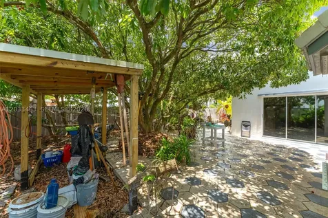 15640 SW 98th Street Miami FL 33196