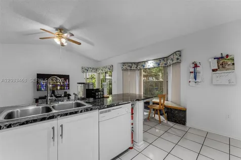 15640 SW 98th Street Miami FL 33196