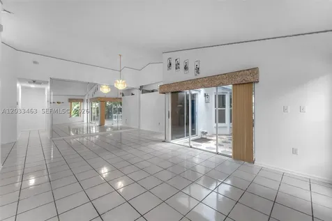 15640 SW 98th Street Miami FL 33196