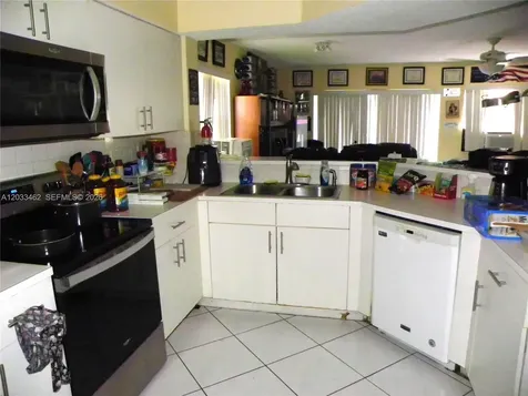 8211 Southgate Boulevard North Lauderdale FL 33068