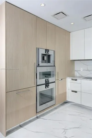 15701 E Collins Sunny Isles Beach FL 33160