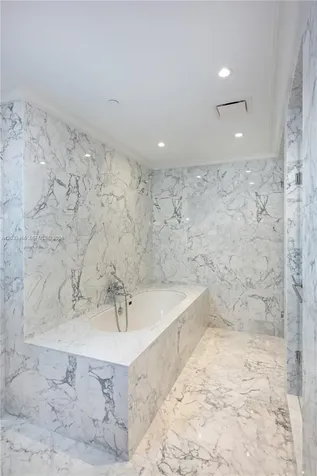 15701 E Collins Sunny Isles Beach FL 33160