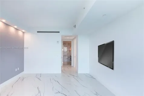 15701 E Collins Sunny Isles Beach FL 33160