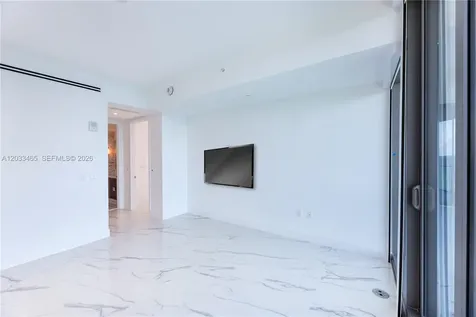 15701 E Collins Sunny Isles Beach FL 33160