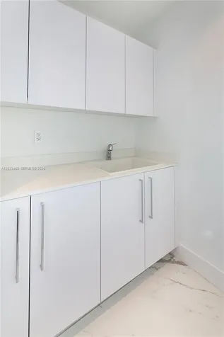 15701 E Collins Sunny Isles Beach FL 33160