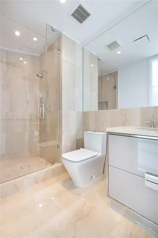 15701 E Collins Sunny Isles Beach FL 33160
