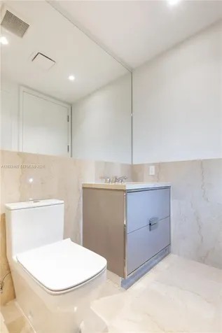 15701 E Collins Sunny Isles Beach FL 33160
