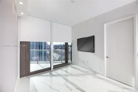 15701 E Collins Sunny Isles Beach FL 33160