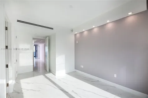 15701 E Collins Sunny Isles Beach FL 33160