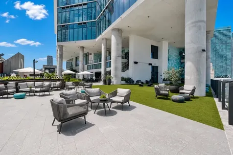 398 NE 5th Street Miami FL 33132