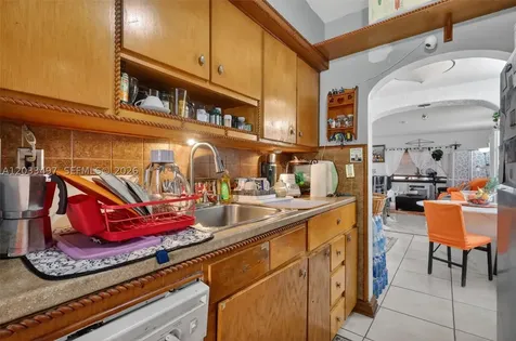 7840 Harding Avenue Miami Beach FL 33141