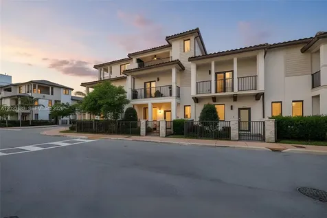 4256 NW 83rd Avenue Doral FL 33166