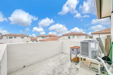 4256 NW 83rd Avenue Doral FL 33166