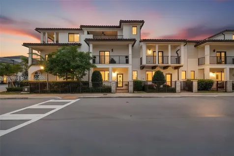 4256 NW 83rd Avenue Doral FL 33166