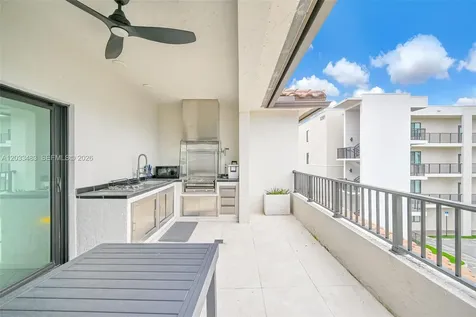 4256 NW 83rd Avenue Doral FL 33166