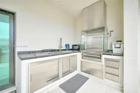 4256 NW 83rd Avenue Doral FL 33166