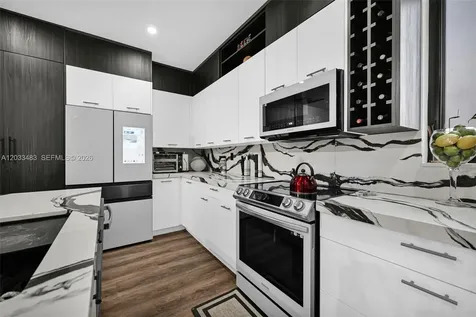 4256 NW 83rd Avenue Doral FL 33166