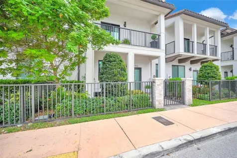 4256 NW 83rd Avenue Doral FL 33166