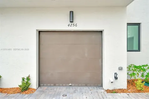 4256 NW 83rd Avenue Doral FL 33166