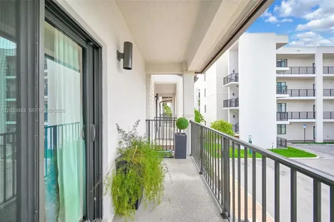 4256 NW 83rd Avenue Doral FL 33166
