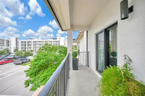 4256 NW 83rd Avenue Doral FL 33166