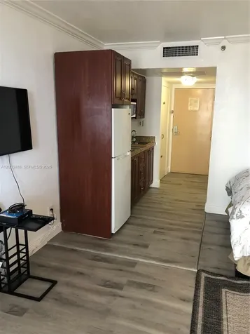 19201 Collins Avenue Sunny Isles Beach FL 33160