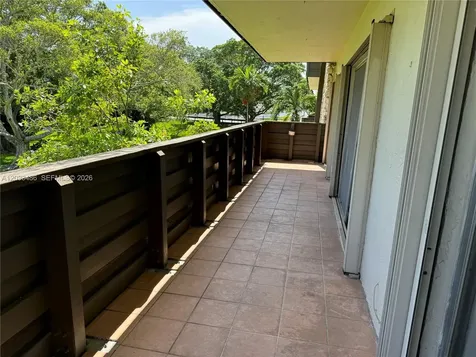 8335 SW 72 Avenue Miami FL 33143