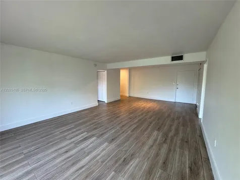 8335 SW 72 Avenue Miami FL 33143