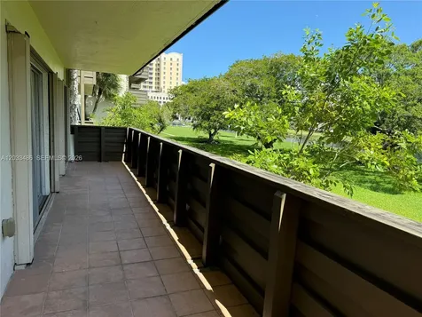 8335 SW 72 Avenue Miami FL 33143