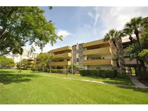 8335 SW 72 Avenue Miami FL 33143