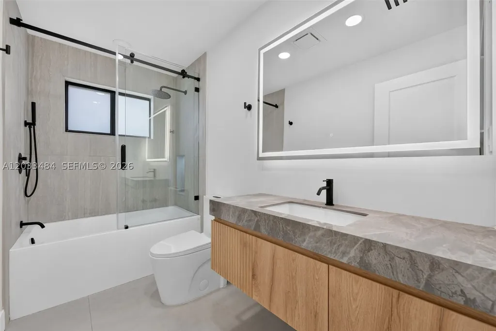 407 S Highland Drive Hollywood FL 33021
