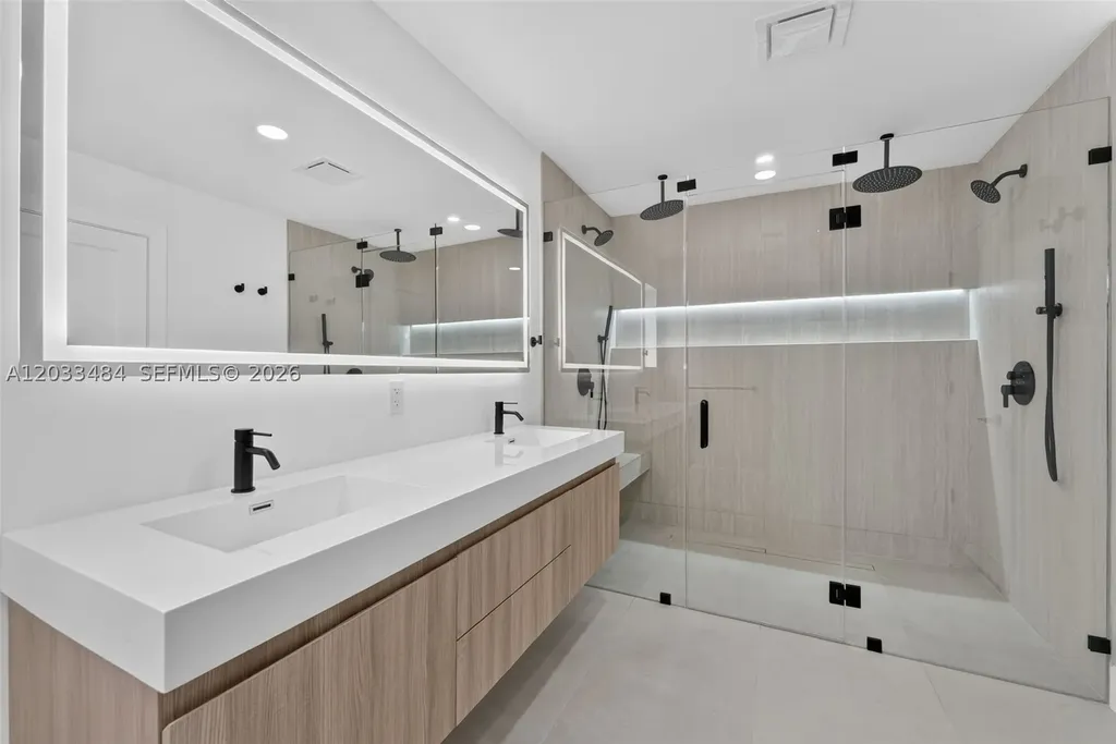 407 S Highland Drive Hollywood FL 33021