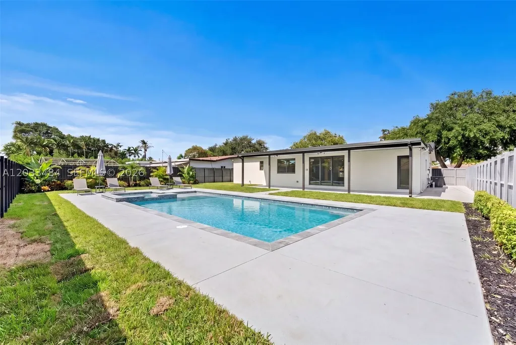 407 S Highland Drive Hollywood FL 33021