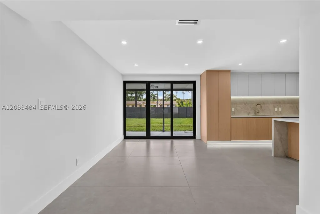 407 S Highland Drive Hollywood FL 33021