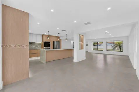 407 S Highland Drive Hollywood FL 33021